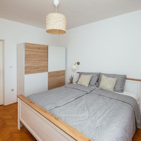 Apartment Michelin Primošten Eksteriør bilde